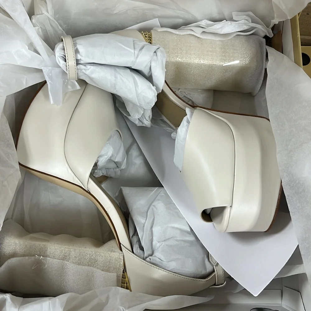 MICHAEL Michael Kors statement platform